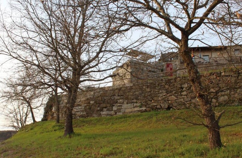 Monumento Castelo De Maceda, Spain